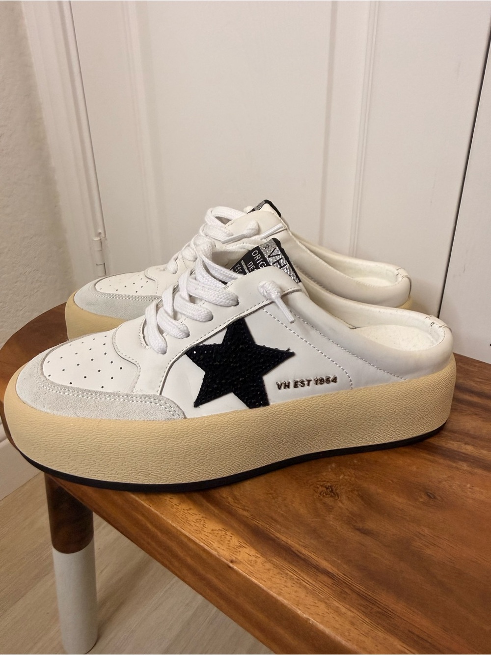 Vintage Havana Val Platform Sneaker Mules White Black Star Size 8 Like New